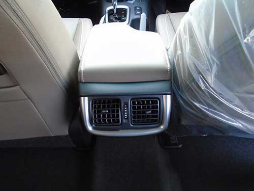 Twin pic of Nissan Almera